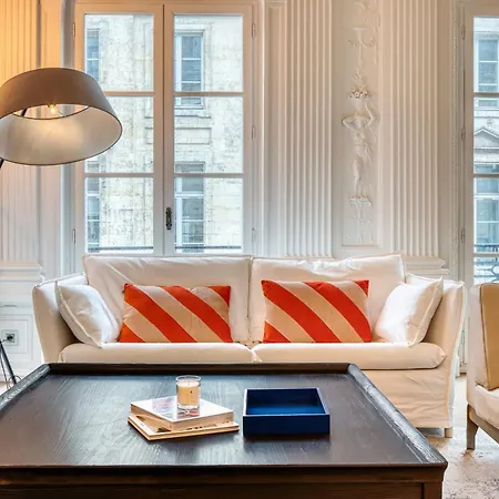 Lejlighed Le Jeanne D'arc Magnifique F3 De Style Haussmannien !