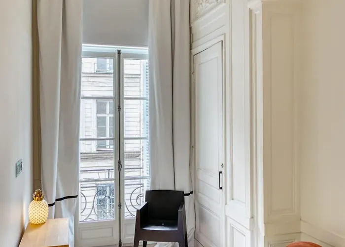Le Jeanne D'arc Magnifique F3 De Style Haussmannien ! Appartement